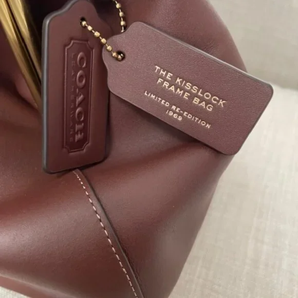 Coach Kisslock Large Frame Bag w/large hang tag - Picture 4 of 11